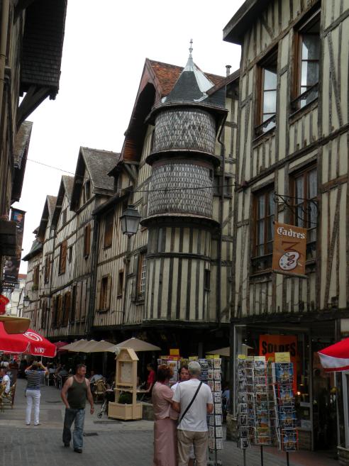  maison avec tourelle, rue Champeau